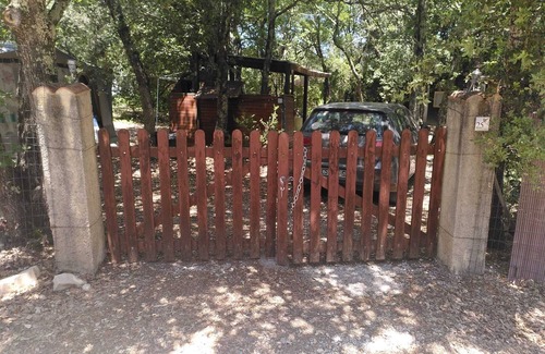 Lecques Ski Chalet | Chalet and caravans in a private wooded area of 1,000 m².