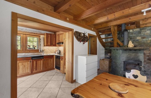 Evolene Ski Chalet | Chalet Arolla 8 pers : view, nature & private parking