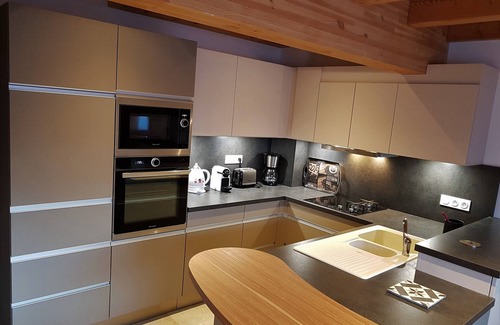Araches-la-Frasse Ski Chalet | Chalet Arpitan: stunning panoramic mountain view, wifi, parking