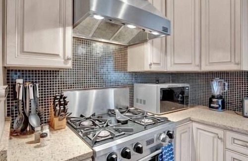 East Midtown House | Chalet at Cooper Young