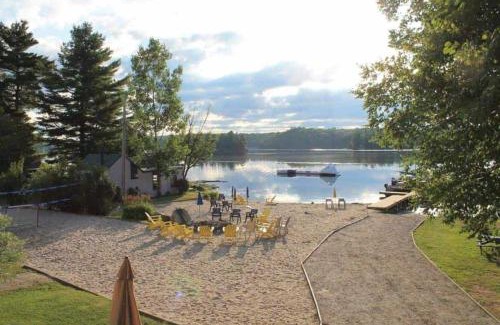 Seguin House | Chalet At The Beach