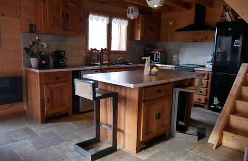 Mont-de-Lans Ski Chalet | Chalet at the foot of the slopes and chairlift, quiet, panoramic view, les2alpes