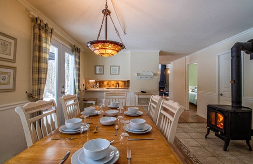Saint-Raymond Ski Chalet | Chalet bordered by the Bras-du-Nord River, located in an enchanting setting.