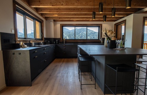 Les Gets Ski Chalet | Chalet Caly - 15pers - vue montagne