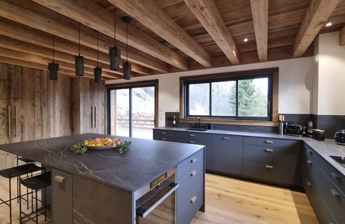 Les Gets Ski Chalet | Chalet Caly - 15pers - vue montagne