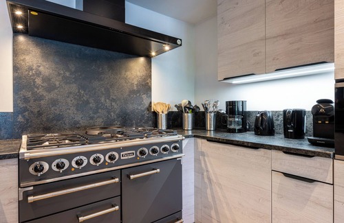 Champagny-en-Vanoise Ski Chalet | Chalet 'Camillou' with Mountain View, Private Terrace and Wi-Fi