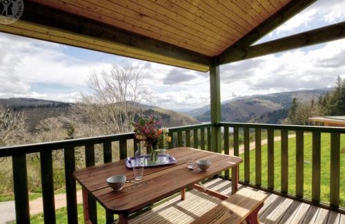 Les Noes House | Chalet charmant avec terrasse et animaux admis - FR-1-496-242