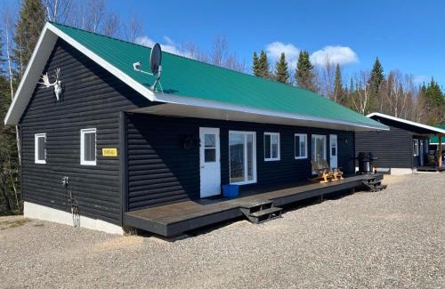 Riviere-Mistassini Ski Chalet | Chalet Chouette Épervière