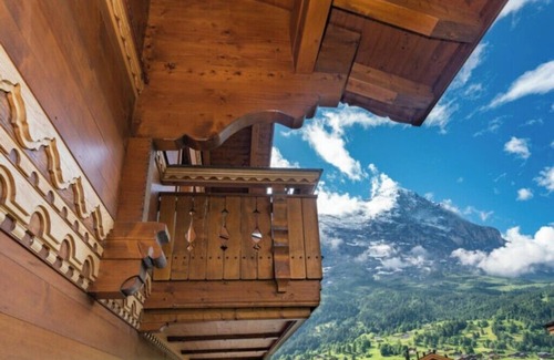Grindelwald Ski Chalet | Chalet Columba, Four Bedroom duplex Apartment in Grindelwald with Mountain View2