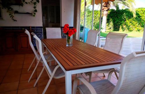 Valencina de la Concepcion House | Chalet con Jardín, Piscina Privada y parking