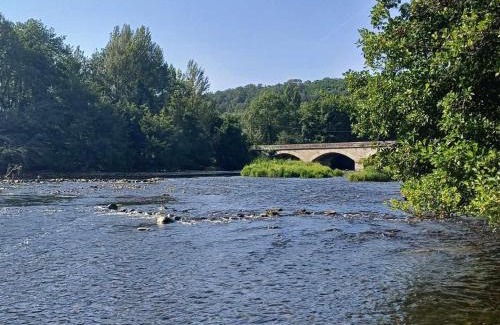 Jenzat House | Chalet cosy à Jenzat au cœur de la nature avec jardin et terrasse - FR-1-489-564