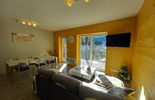 Laveissiere Apartment | Chalet cosy au pied des pistes avec parking privé - FR-1-787-114