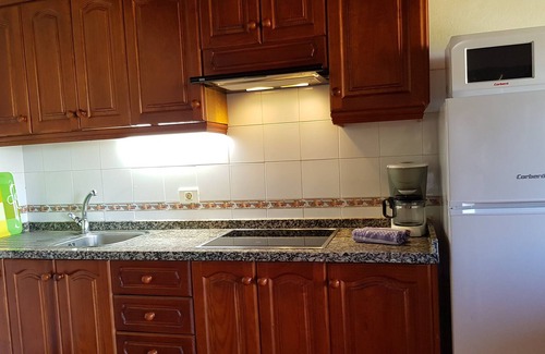 Alojera Cottage | Chalet Country House with Large Garden with Fruit Trees