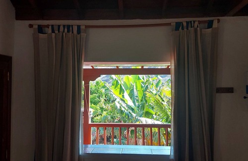Alojera Cottage | Chalet Country House with Large Garden with Fruit Trees