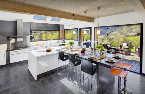 Thones Ski Chalet | Chalet de Rollon - mountain home for 9, hot tub & office - OVO Network