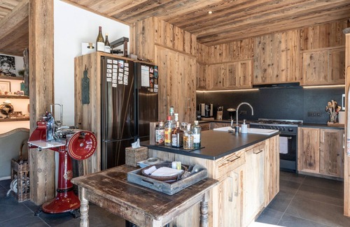 Combloux Ski Chalet | Chalet des Serves with Balcony