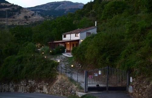 Marsico Vetere House | Chalet di montagna