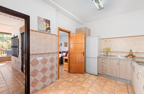 Comares Ski Chalet | Chalet "El Mirador Del Abuelo" with Private Pool, 2 Terraces & Wi-Fi