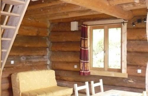 Saint-Martin-la-Sauvete House | Chalet en bois avec terrasse et ambiance chaleureuse - FR-1-496-184