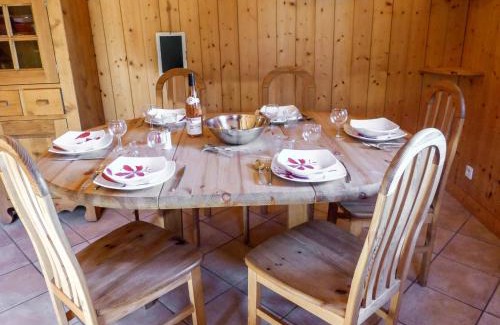 Les Bossons Ski Chalet | Chalet Evasion by Interhome