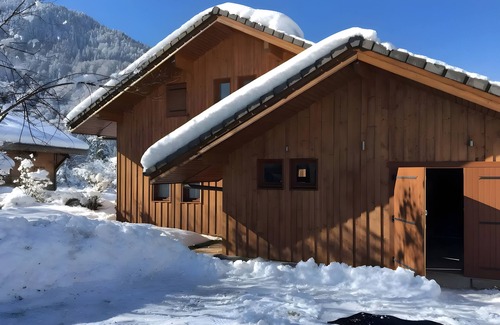 Samoens Ski Chalet | Chalet "Family with Hot Tub" with Mountain View, Private Terrace and Wi-Fi