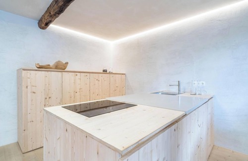 San Martino in Passiria House | Chalet “Ferienhaus im Stadl” with Mountain View, Wi-Fi, Sauna, Terrace & Garden