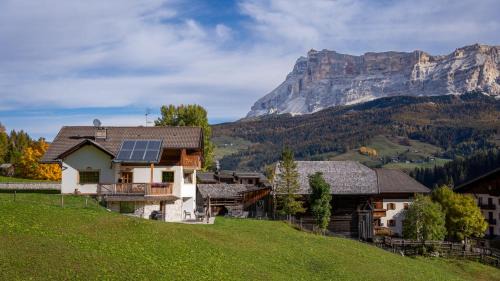 La Villa Ski Chalet | Chalet Fisti