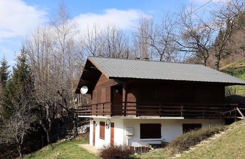 Beaufort Ski Chalet | Chalet for 6-8 people with fireplace, south-facing and garage, 5 min from center