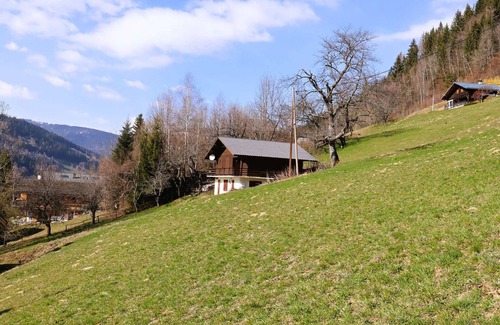 Beaufort Ski Chalet | Chalet for 6-8 people with fireplace, south-facing and garage, 5 min from center