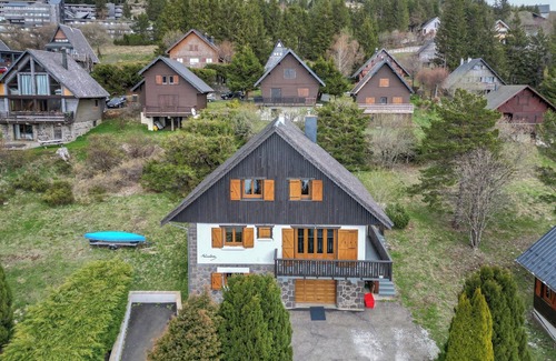 Besse-et-Saint-Anastaise Ski Chalet | Chalet Ma Cambuse Super Besse