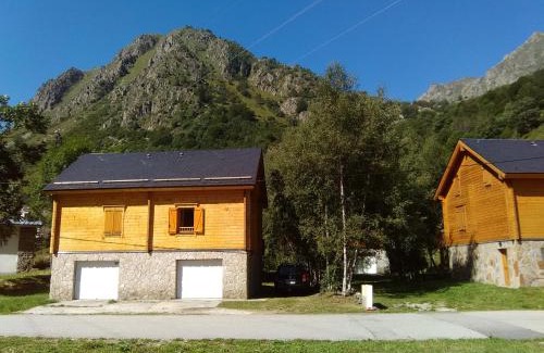 L'Hospitalet-pres-l'Andorre Ski Chalet | Chalet bois au milieu des Pyrénées