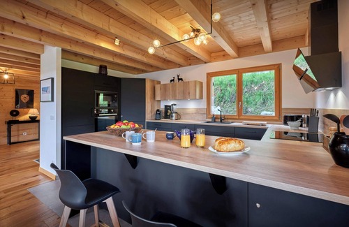 Saint-Gervais-les-Bains Ski Chalet | Chalet Etoile Nordique - all year mountain break for 10 - OVO Network