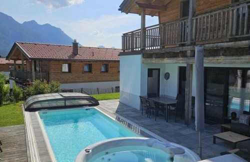 Inzell Ski Chalet | Chalet Gamsknogel mit privatem Pool und Whirlpool