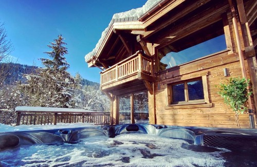 Morzine House | Chalet Gouter- Great central location with Jacuzzi