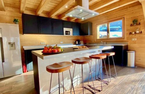 Morzine House | Chalet Gouter- Great central location with Jacuzzi