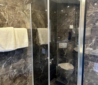 Kandersteg Hotel | Chalet Hotel Adler