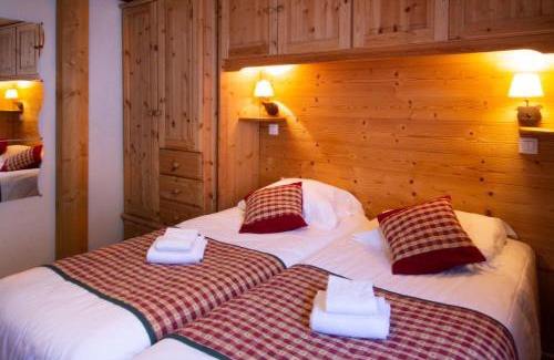 Peisey-Nancroix Hotel | Chalet Hotel La Tarine