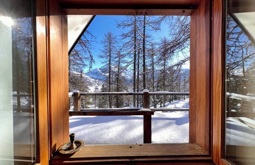 Cesana Torinese Ski Chalet | Chalet "I Ghiri"/direct access to the ski slopes