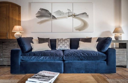 Meribel Village Ski Chalet | Chalet Iamato