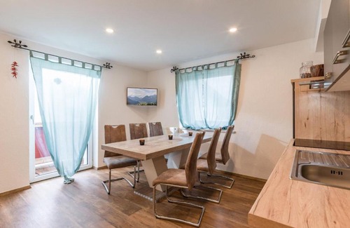 Fuegen House | Chalet in Fügen near Hochzillertal Ski Area