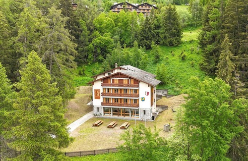 Les Mayens-de-Sion Ski Chalet | Chalet in Les Agettes with mountain view