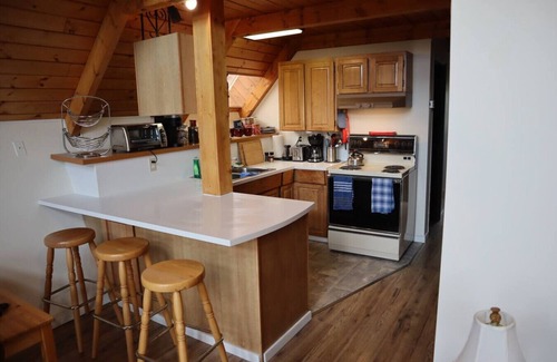 70 Mile House Ski Chalet | Chalet in Lone Butte
