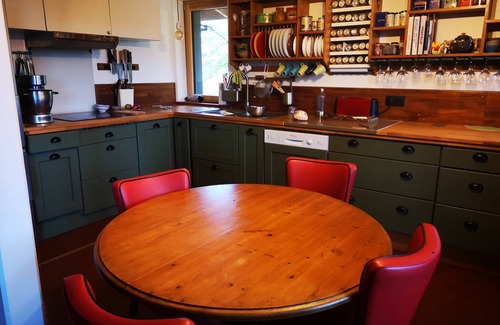 Mens Ski Chalet | Chalet in Mens