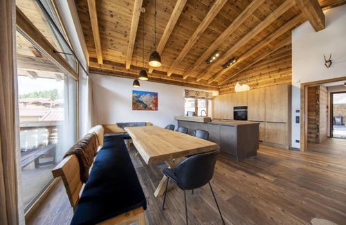 Schonbach Ski Chalet | Chalet in Neukirchen near Ski Lift