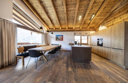 Schonbach Ski Chalet | Chalet in Neukirchen near Ski Lift