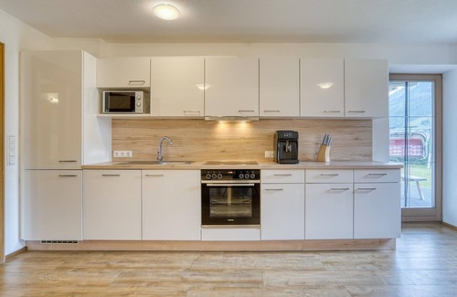 Schonbach Apartment | Chalet in Neukirchen with Mountain Views