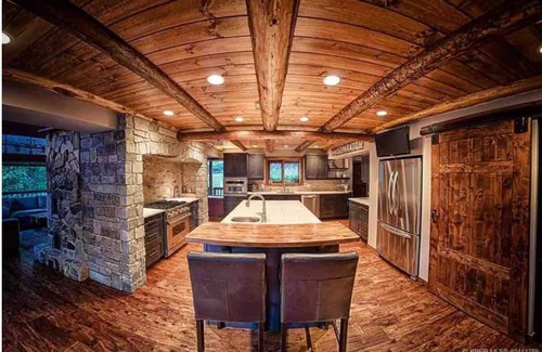 Beasley Ski Chalet | Chalet in "The Woods Nelson" with Stunning Views