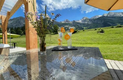 La Clusaz Hotel | Chalet Inarpa - Appartements et Suites