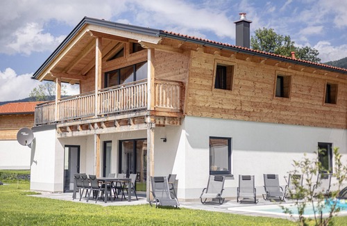 Inzell House | Chalet Inzell mit Sauna, Sommer-Pool und Hot Tub