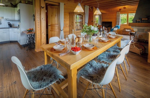 Manigod Ski Chalet | Chalet Isatys - family alpine stay for 9 with great views - OVO Network